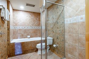 The Caledonian by All Seasons Resort Lodging