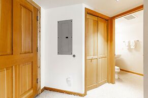 The Caledonian by All Seasons Resort Lodging