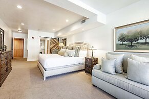 The Caledonian by All Seasons Resort Lodging