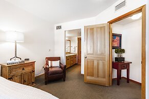 The Caledonian by All Seasons Resort Lodging