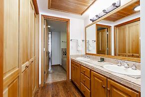 The Caledonian by All Seasons Resort Lodging