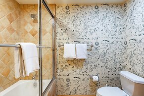 The Caledonian by All Seasons Resort Lodging