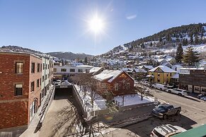 The Caledonian by All Seasons Resort Lodging