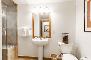 The Caledonian by All Seasons Resort Lodging