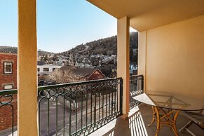 The Caledonian by All Seasons Resort Lodging