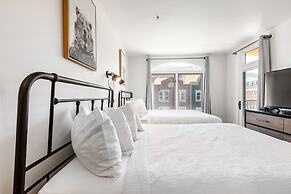 The Caledonian by All Seasons Resort Lodging