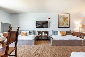 The Caledonian by All Seasons Resort Lodging