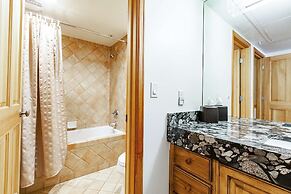 The Caledonian by All Seasons Resort Lodging