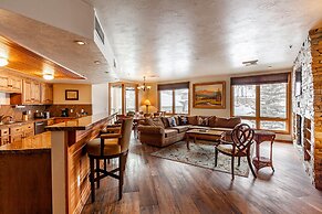 The Caledonian by All Seasons Resort Lodging