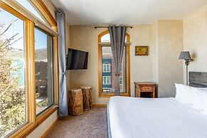 The Caledonian by All Seasons Resort Lodging