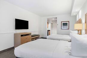 Best Western Plus Westgate Inn & Suites
