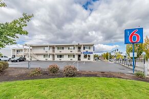 Motel 6 Beaverton, OR