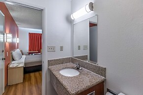 Motel 6 Beaverton, OR