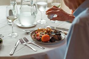 Classic Lodges - Bagden Hall Hotel