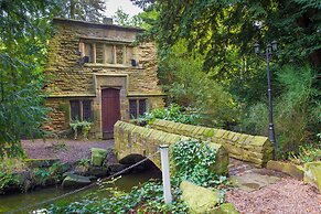 Classic Lodges - Bagden Hall Hotel