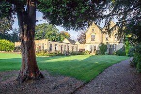Classic Lodges - Bagden Hall Hotel