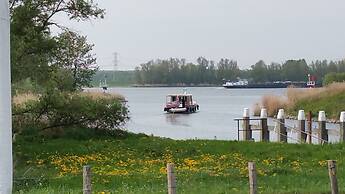 Hotel De Brabantse Biesbosch