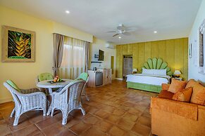 Coco Grove Beach Resort