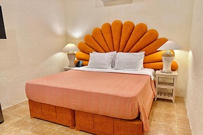 Coco Grove Beach Resort