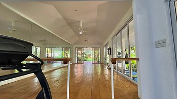 Coco Grove Beach Resort