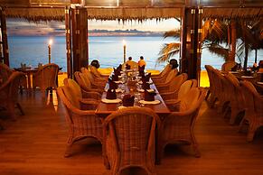 Coco Grove Beach Resort