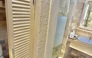 Coco Grove Beach Resort