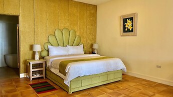 Coco Grove Beach Resort