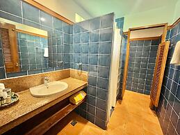 Coco Grove Beach Resort