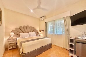 Coco Grove Beach Resort