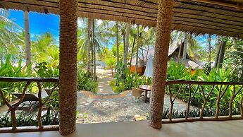 Coco Grove Beach Resort