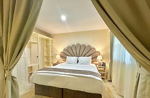 Coco Grove Beach Resort