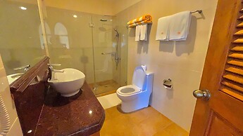 Coco Grove Beach Resort