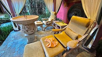 Coco Grove Beach Resort