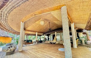 Coco Grove Beach Resort