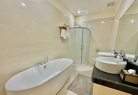 Coco Grove Beach Resort