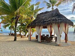 Coco Grove Beach Resort