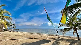 Coco Grove Beach Resort