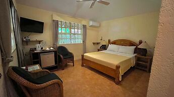 Coco Grove Beach Resort