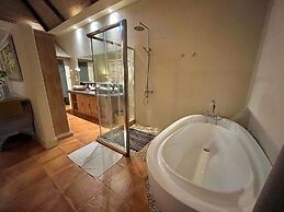 Coco Grove Beach Resort