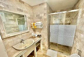 Coco Grove Beach Resort