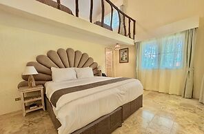 Coco Grove Beach Resort