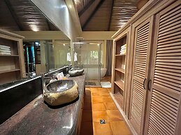 Coco Grove Beach Resort