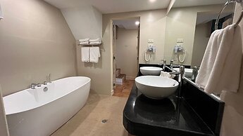 Coco Grove Beach Resort