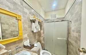 Coco Grove Beach Resort