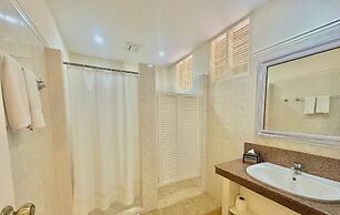 Coco Grove Beach Resort