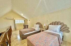 Coco Grove Beach Resort