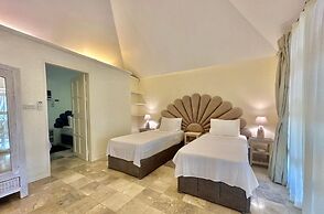 Coco Grove Beach Resort