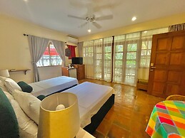 Coco Grove Beach Resort