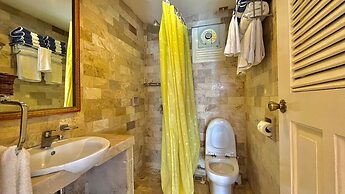 Coco Grove Beach Resort