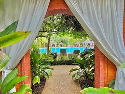 Coco Grove Beach Resort